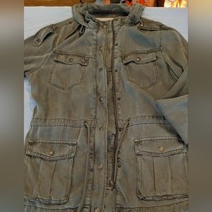 Max Jeans lightweight military style jacket. Women's small. Like New